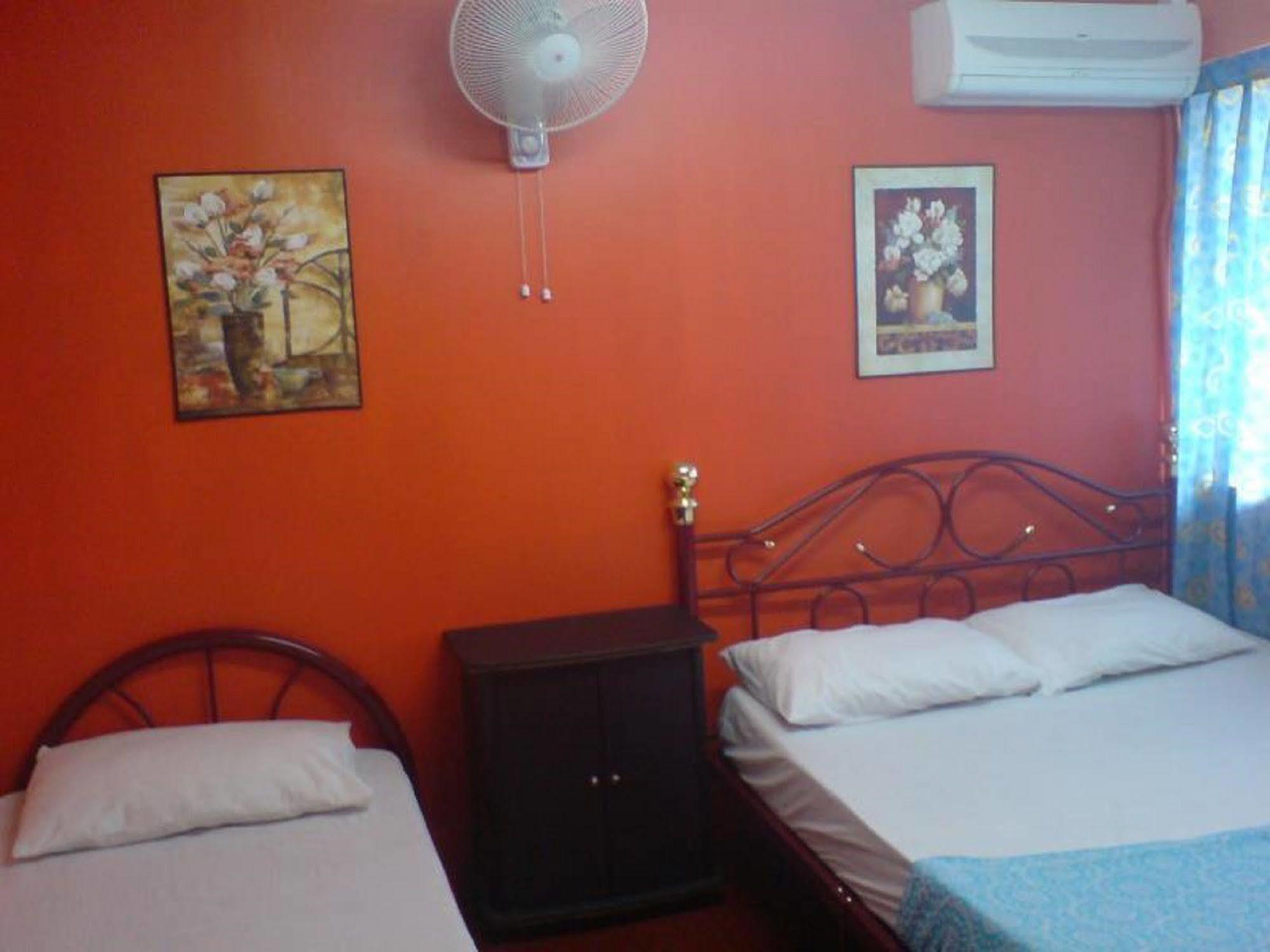 Stay In Lodge Kota Kinabalu Exterior foto