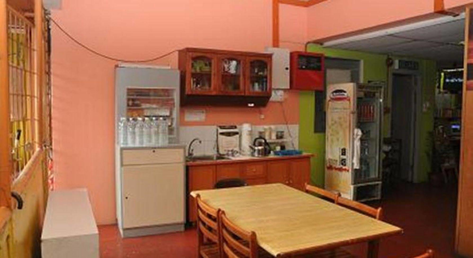Stay In Lodge Kota Kinabalu Exterior foto